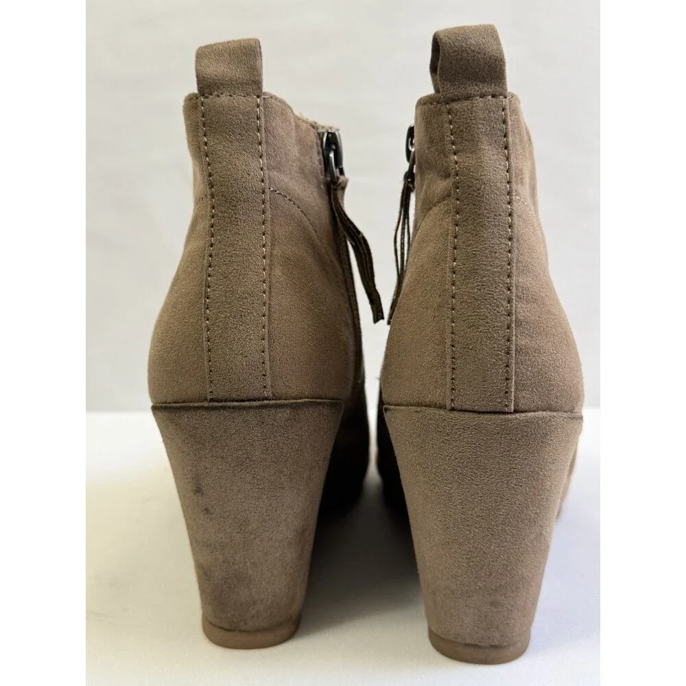 Dolce Vita DV Brown Suede Wedge Ankle Boots Lace Up Side Zip Women 7.5